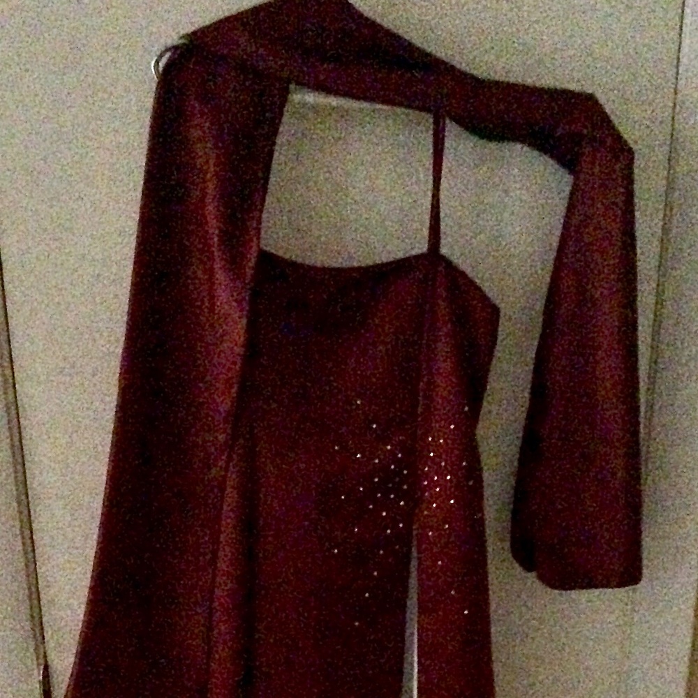 Girl's occasion dress in burgundy. Size 10